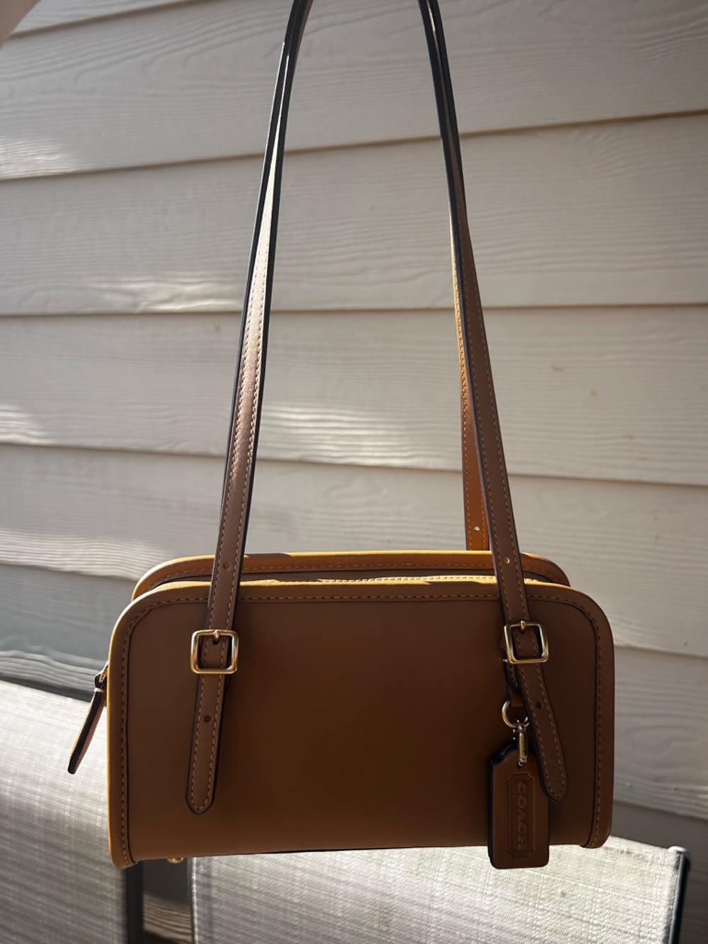 Coach Originals Swing Zip Bag 20 in Brass/Honey Glovetanned
Leather